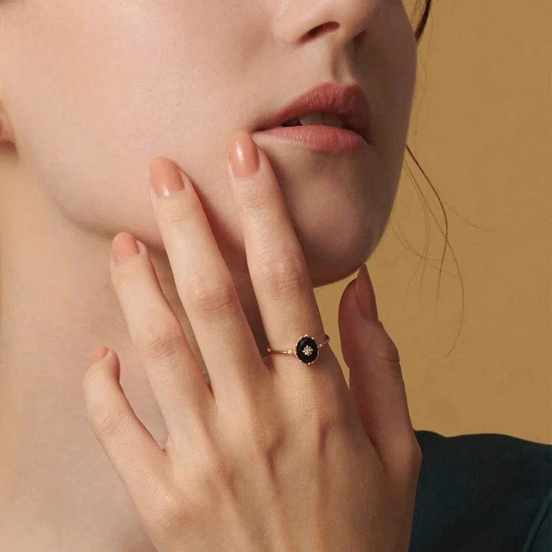 Anillo Ajustable "Encanto Nocturno" en Ágata Negra 
