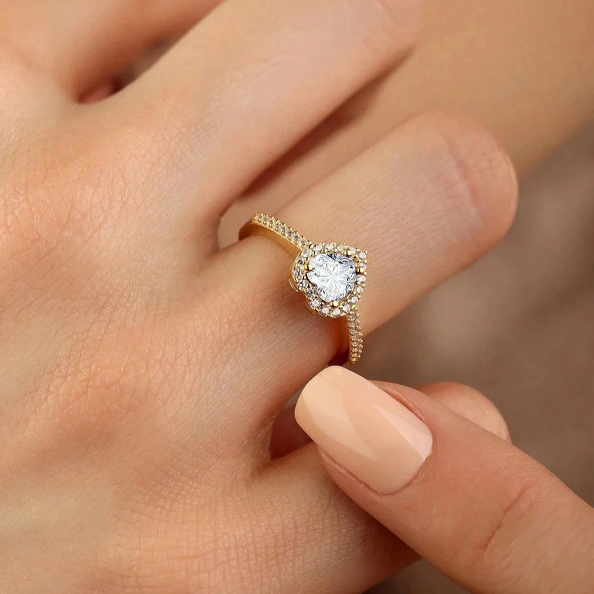 Anillo con Corazón y Circonita blanca y plata