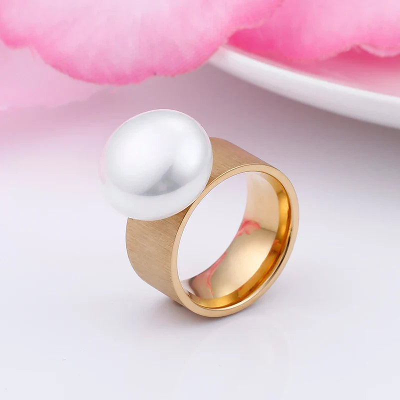 Anillo de Estilo Retro con Perla Blanca oro