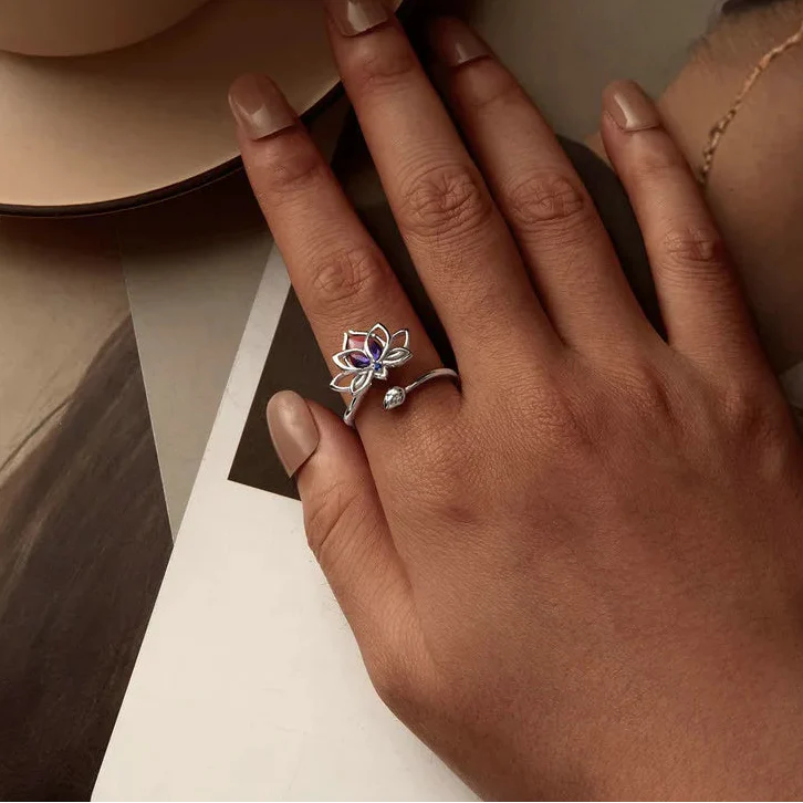Anillo Flor de Loto en Cristal