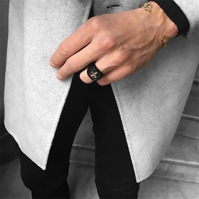Anillo Flor de Lis Sello