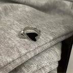 Anillo Retro con Corazón Negro