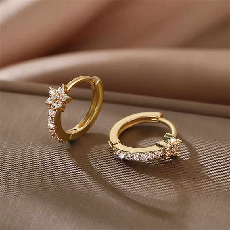 Pendientes Aros Estrellas en Circonio dorado