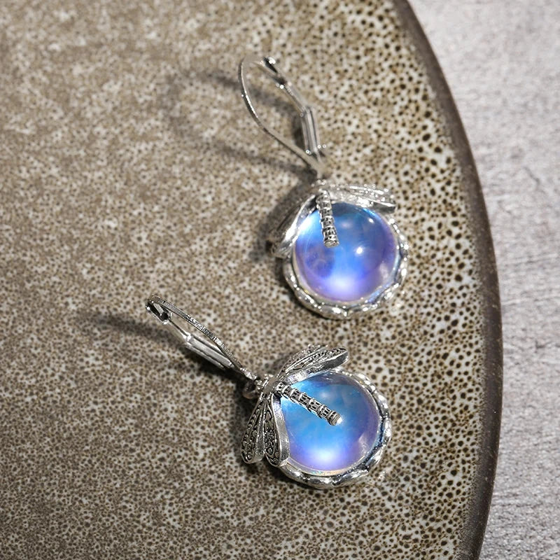 Pendientes Colgantes de Mariposa y Piedra de Luna