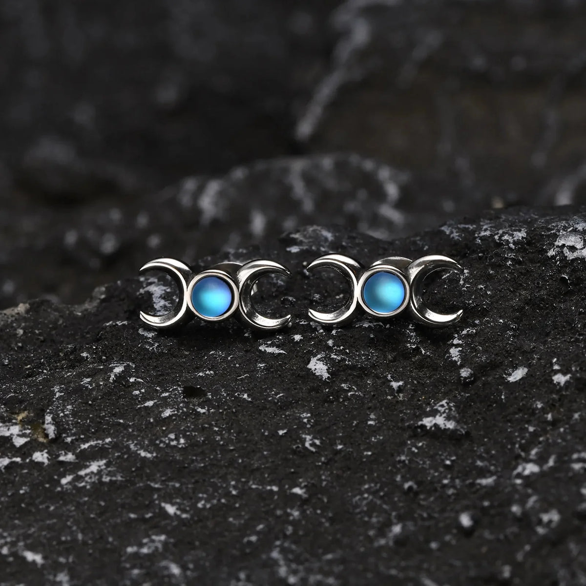 Pendientes de Botón Triple Luna Hechicería Wicca Mujer