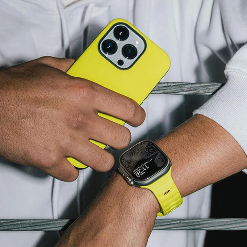 Pulsera Apple Watch de silicona quirúrgica amarilla