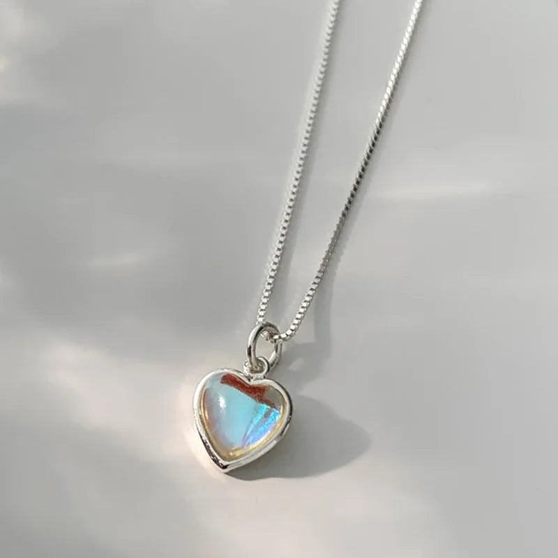 Collar con Colgante Corazón Fertilidad Piedra de Luna cadena lisa