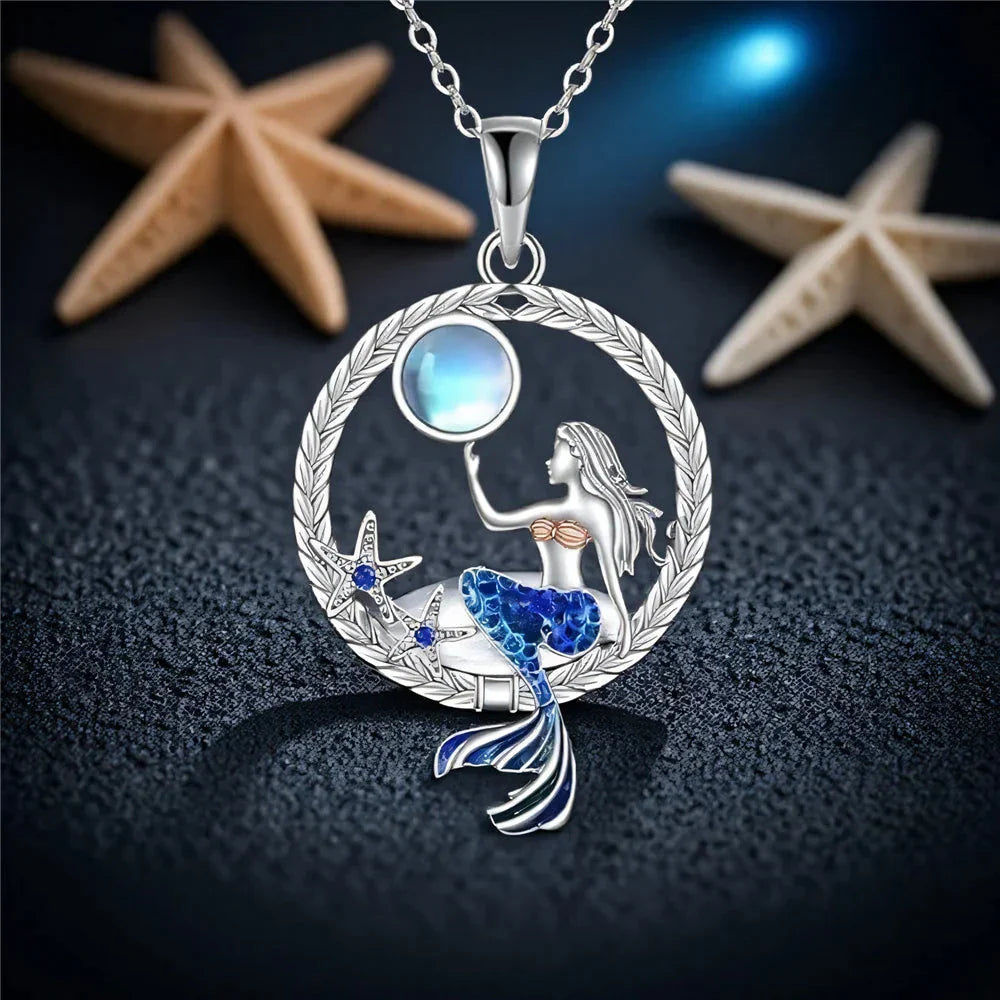 Collar con Colgante de Sirena con Circonita y Piedra de Luna
