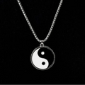 Collar con Colgante Yin Yang Negro y Blanco