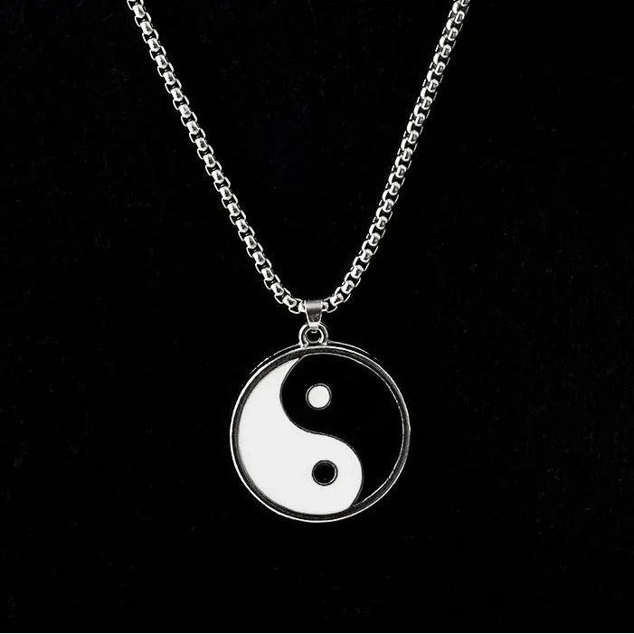 Collar con Colgante Yin Yang Negro y Blanco