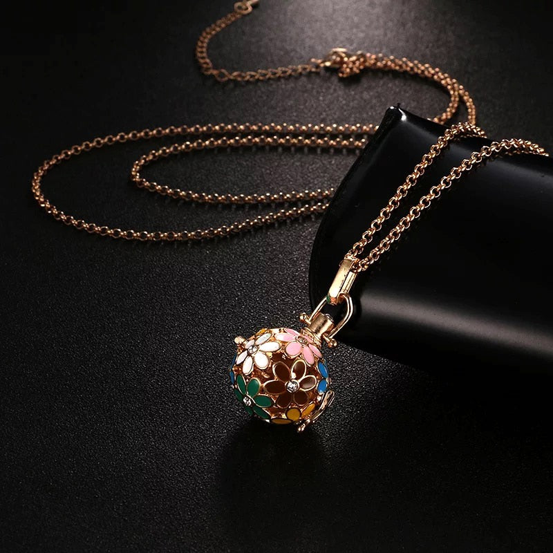 Collar para Mujer Embarazada Bola de Embarazo con Colgante Hueco