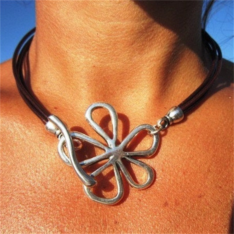 Collar con Colgante de Flor Grande de Estilo Étnico 2