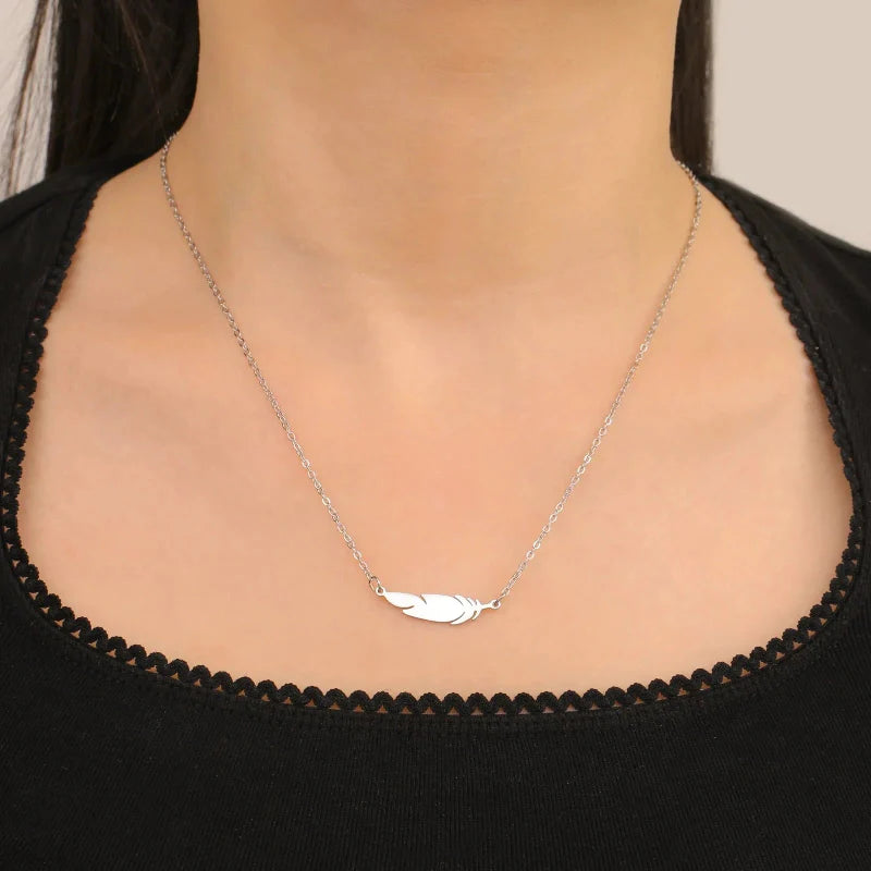 Collar Colgante Pluma Fina estilo b plata