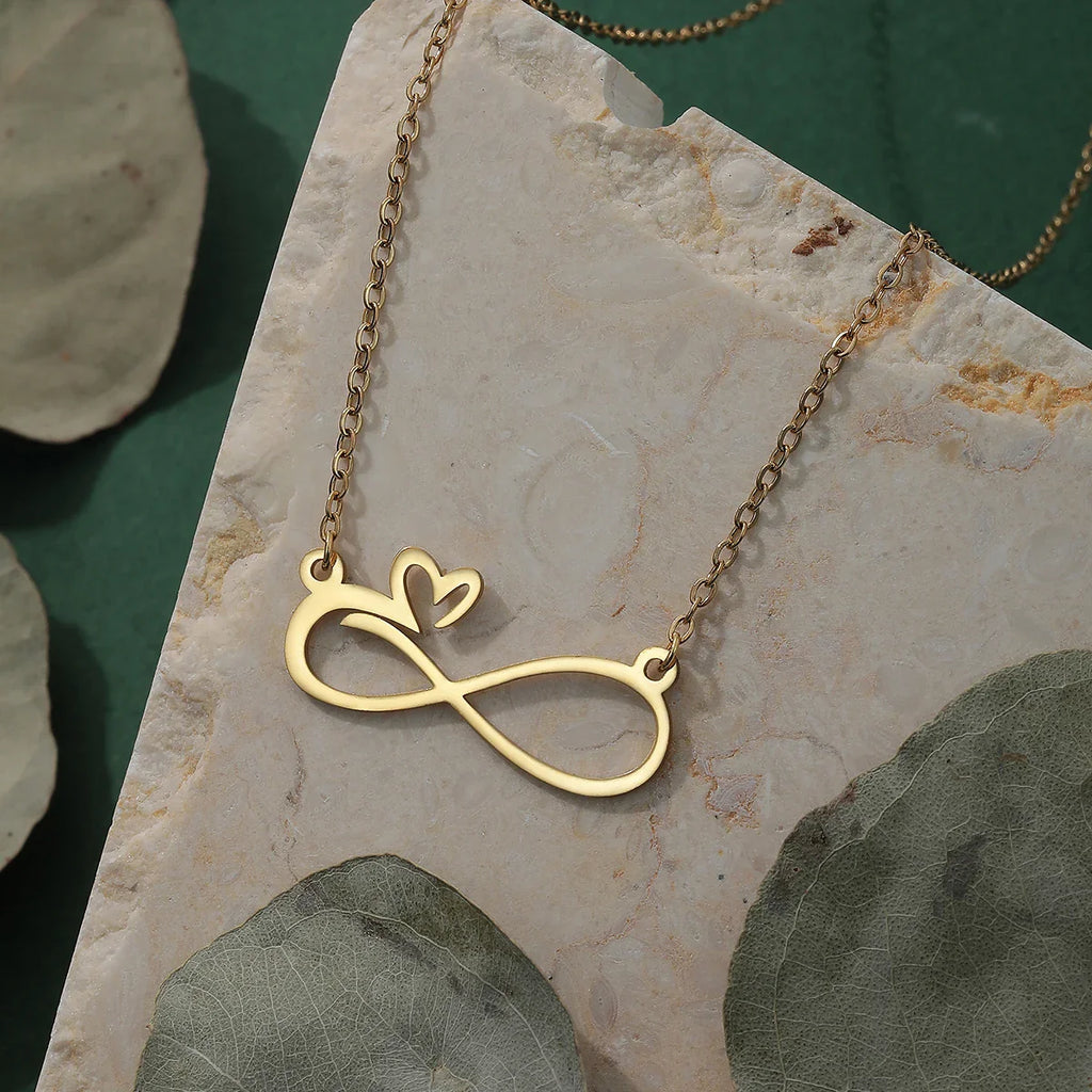 Collar Colgante Infinito Corazón oro