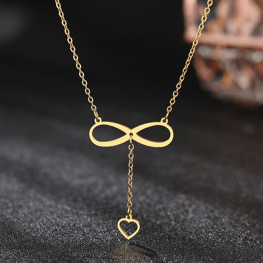 Collar Colgante Infinito y Corazón oro