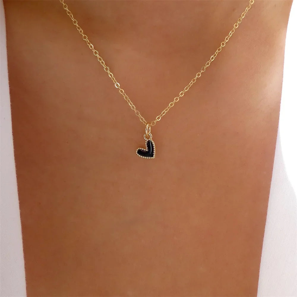 Collar Colgante Pequeño Corazón Gargantilla negra