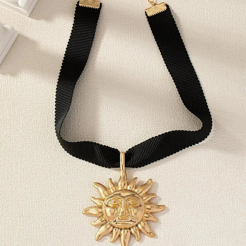 Collar Colgante Sol Vintage