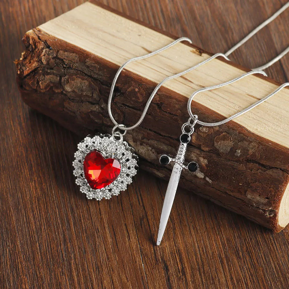 Collares para Parejas Colgante Corazón y Espada 2