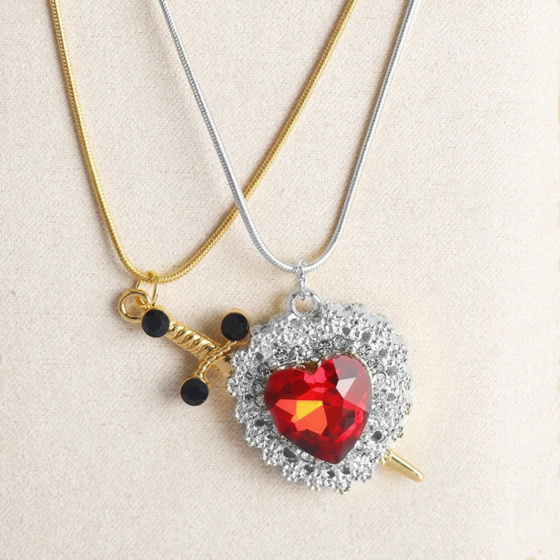 Collares para Parejas Colgante Corazón y Espada 4