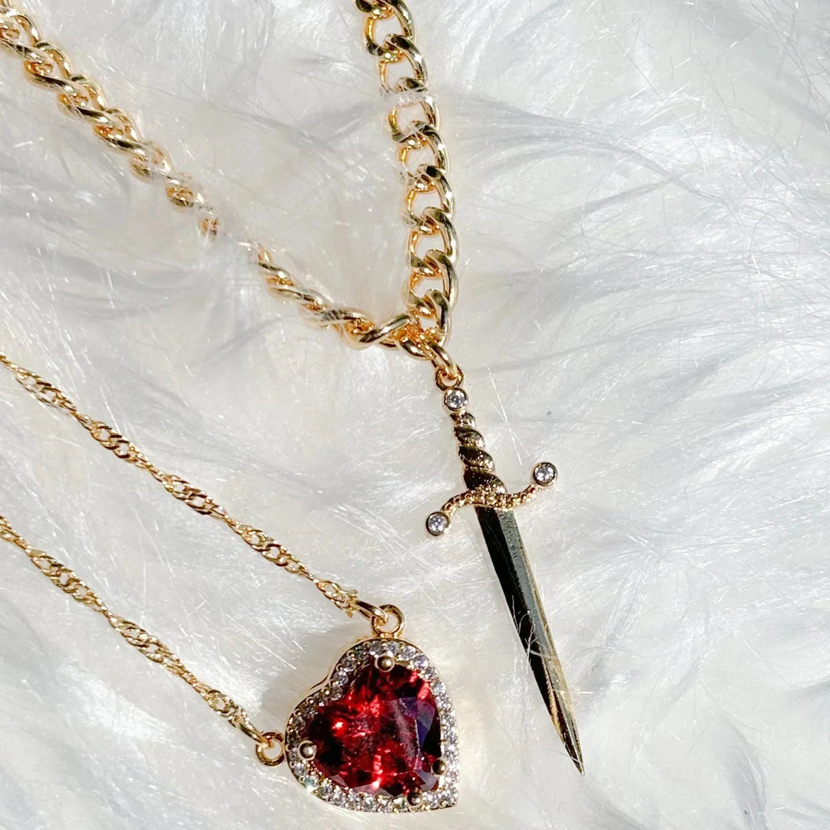 Collares con Colgante Espada y Corazón para Parejas