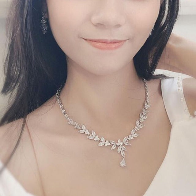 Juego de Collar y Pendientes de Boda en Plata